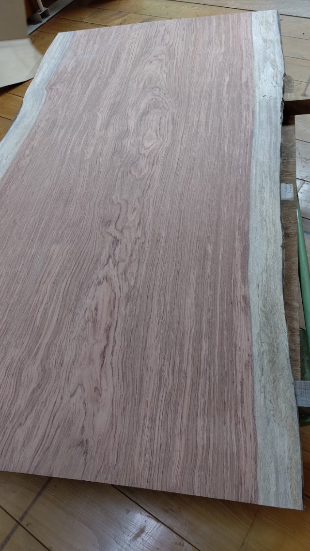 ブビンガ　一枚板