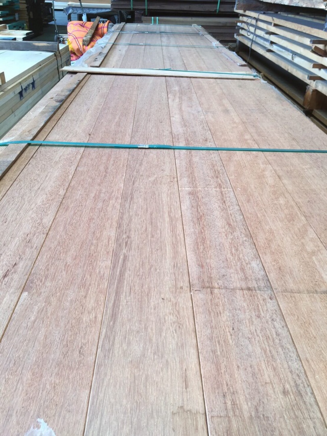 クルイン　無垢材