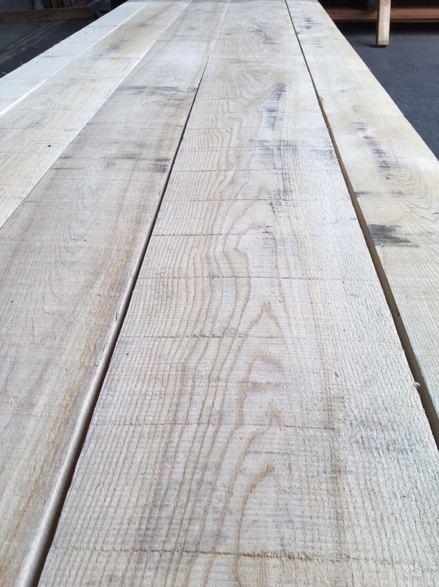 ホワイトアッシュ　無垢材