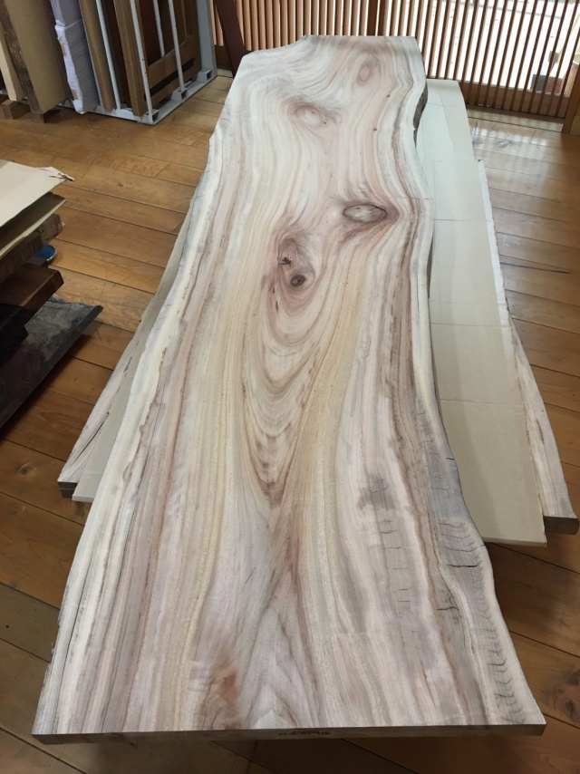 楠（クス）　一枚板