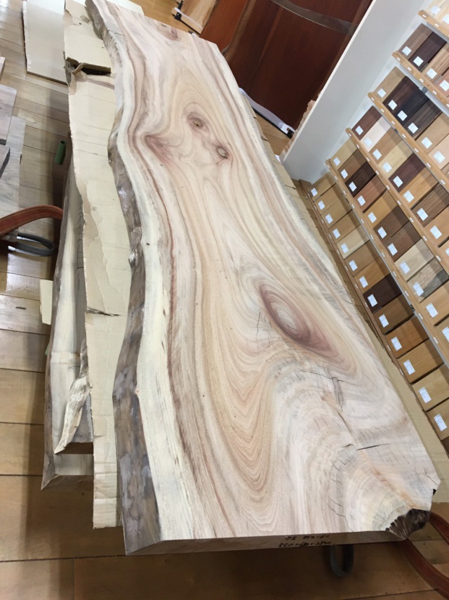 楠（クス）　一枚板