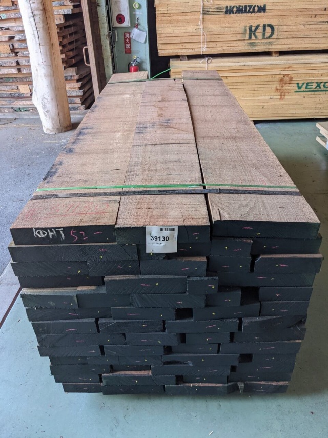 ウォールナット　無垢材