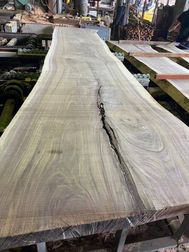 ウォールナット　無垢材