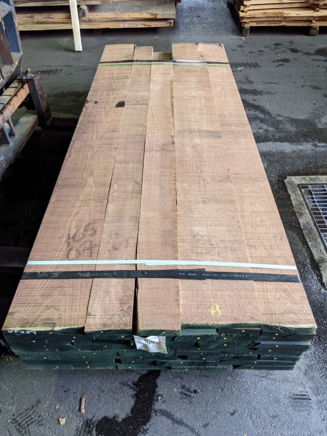 ウォールナット　無垢材