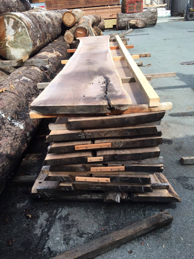 ウォールナット　無垢材