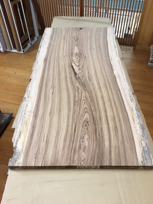 ゼブラノ　一枚板