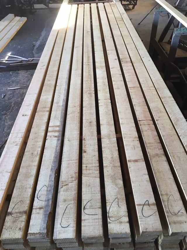 米檜葉（ベイヒバ）　無垢材