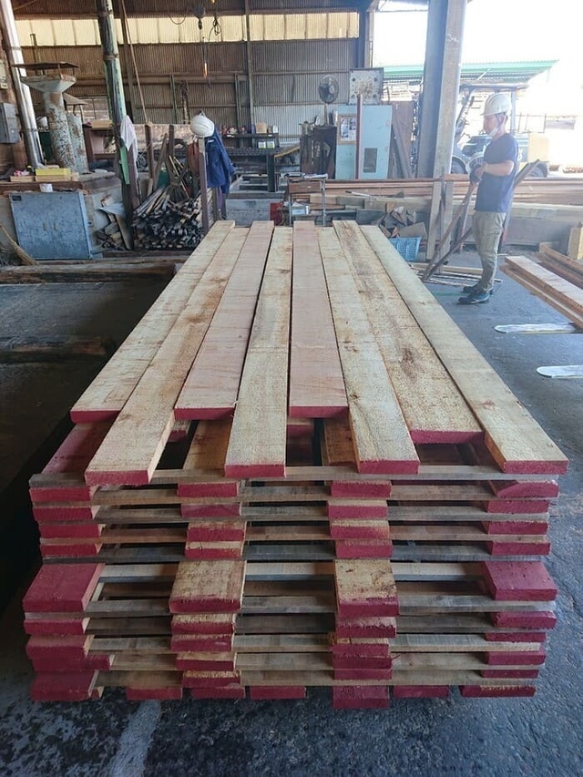 米檜葉（ベイヒバ）　無垢材