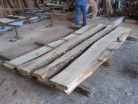 栗（クリ）無垢材