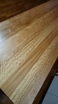 ニヤトー　天板