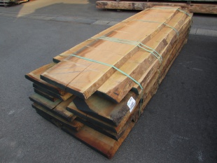 チェリー　無垢材