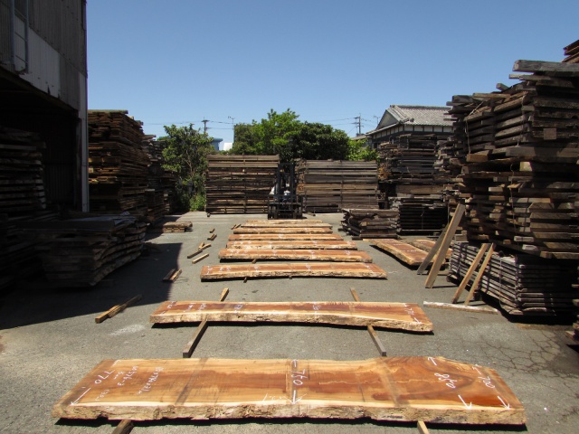 モンキーポッド　一枚板