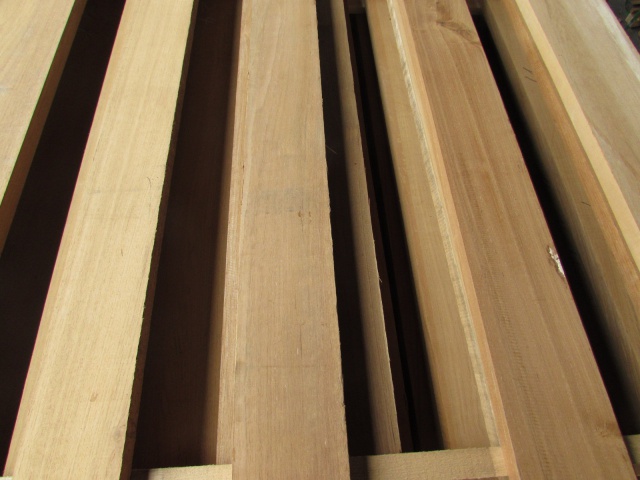 チーク　無垢材