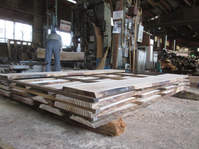 胡桃（クルミ）　無垢材