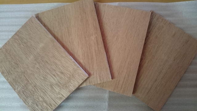 レッドセラヤ　木材見本