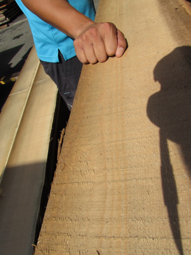 スプルース　無垢材