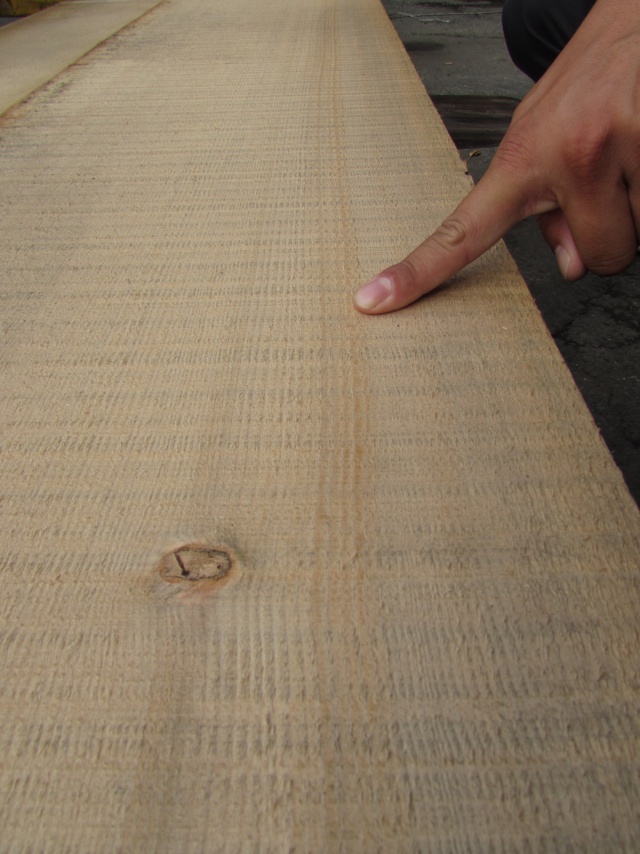 スプルース　無垢材