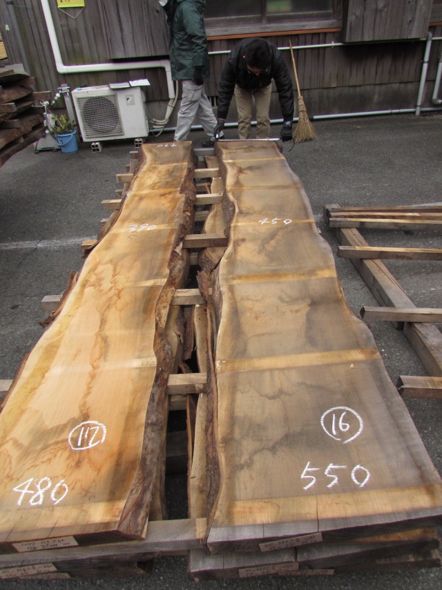 山桜（ヤマザクラ）　一枚板