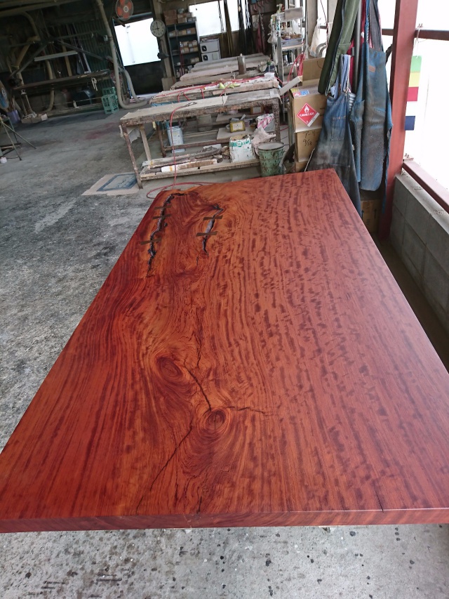 ブビンガ　一枚板