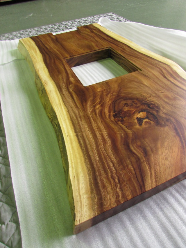 モンキーポッド一枚板