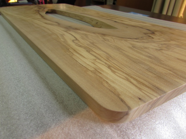 オリーブ　無垢材