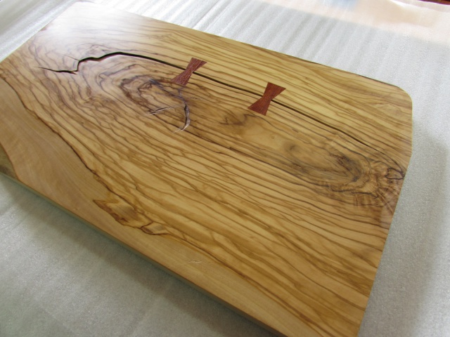 オリーブ　無垢材