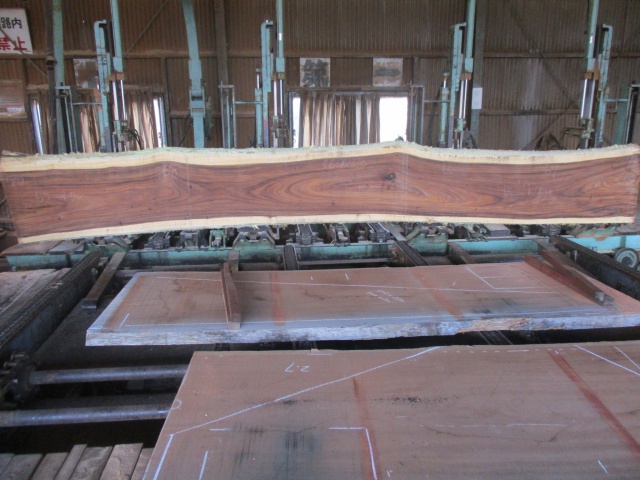 モンキーポッド　一枚板