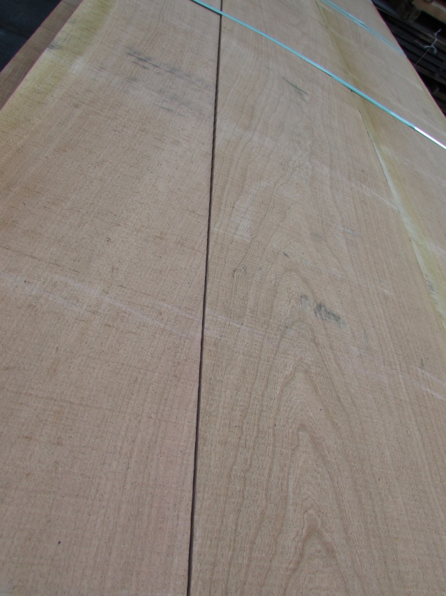 チェリー　無垢材