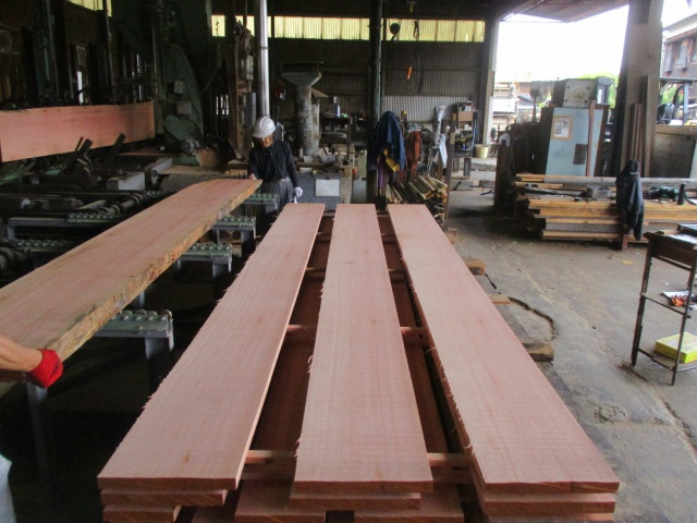 アフリカンマホガニー　無垢材