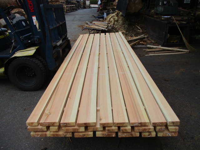 吉野杉（ヨシノスギ）　無垢材