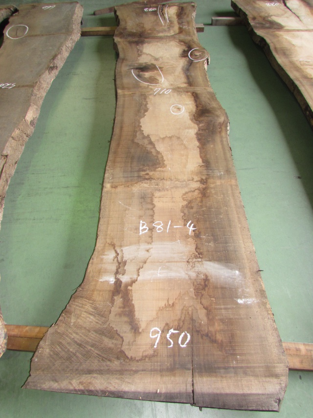 ウォールナット　一枚板