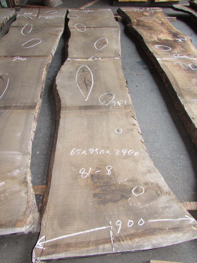 ウォールナット　一枚板