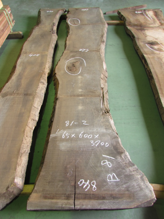 ウォールナット　一枚板