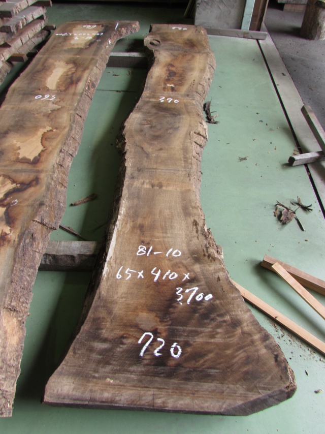 ウォールナット　一枚板