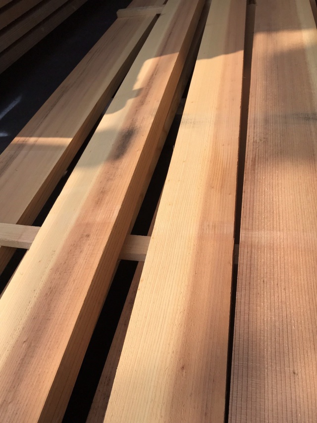 吉野杉（ヨシノスギ）　無垢材