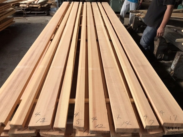 吉野杉（ヨシノスギ）　無垢材