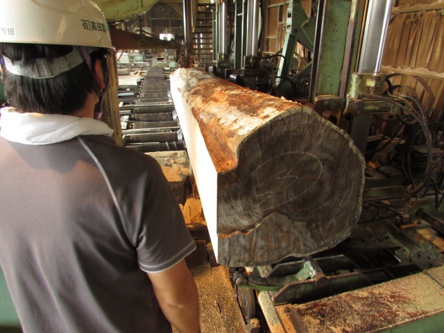 紅松（ベニマツ）　無垢材