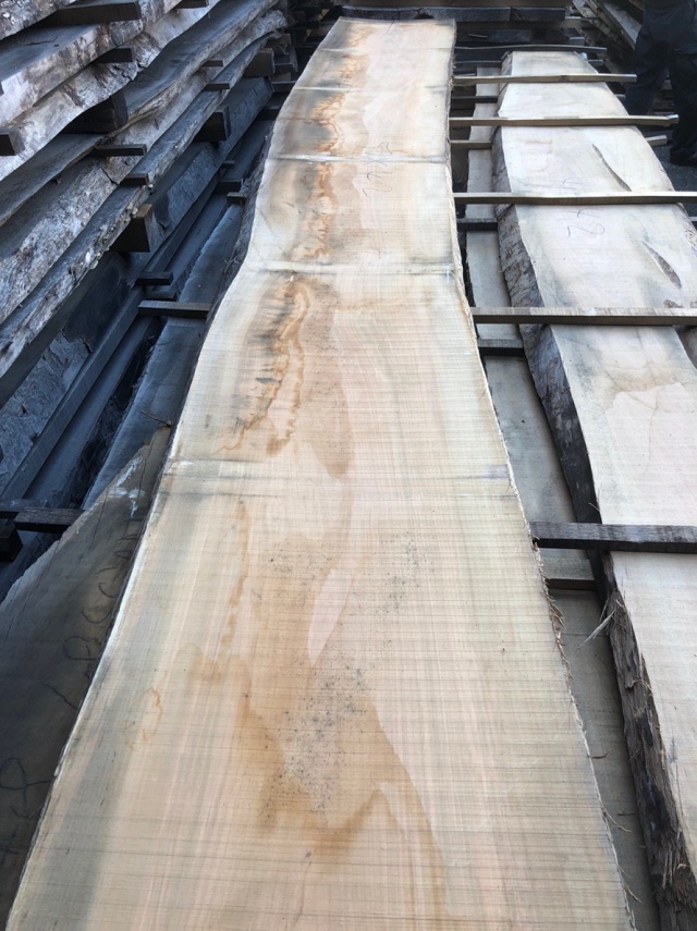 山桜（ヤマザクラ）　無垢材