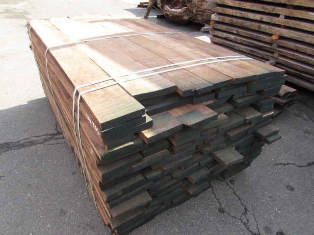 ウォールナット　無垢材