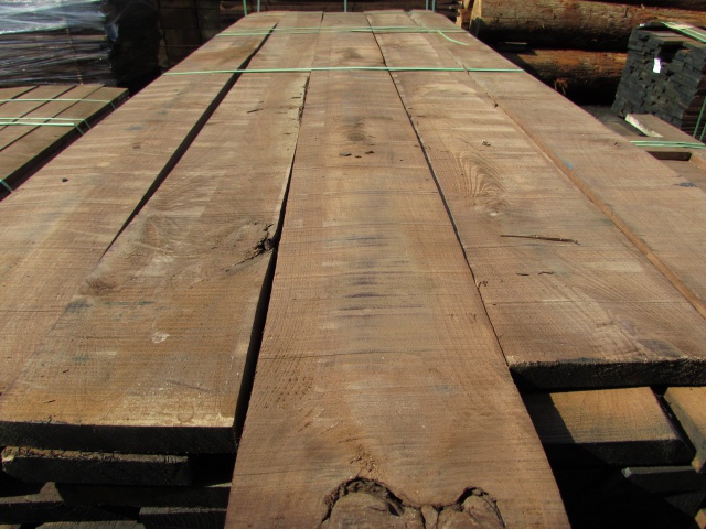 ウォールナット　無垢材