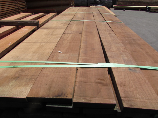 ウォールナット　無垢材