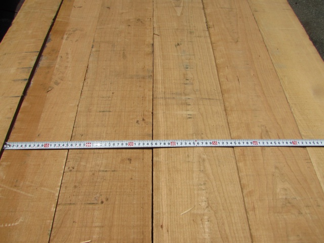 チェリー　無垢材