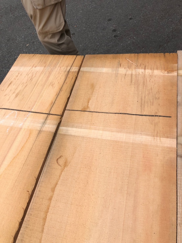 スプルース　無垢材