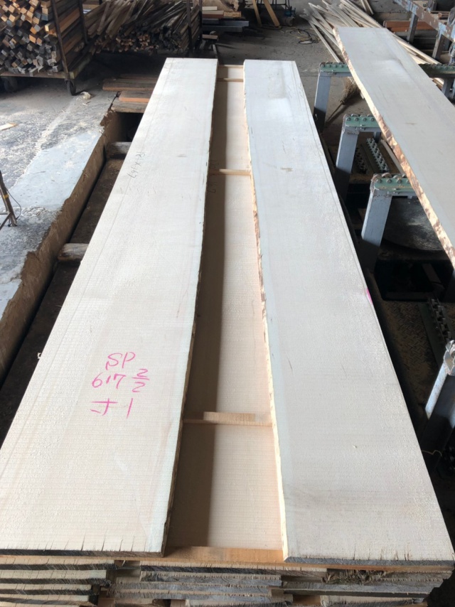 スプルース 無垢材