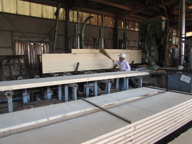 スプルース 無垢材