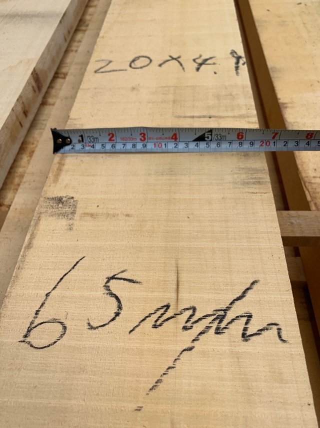 米檜葉（ベイヒバ）　無垢材