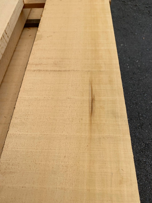 米檜葉（ベイヒバ）　無垢材