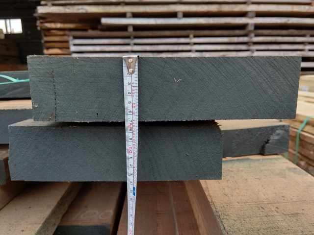 ウォールナット　無垢材