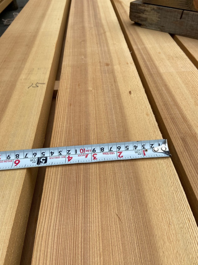 吉野杉（ヨシノスギ）　無垢材