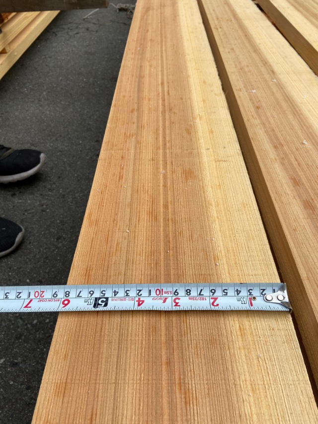 吉野杉（ヨシノスギ）　無垢材